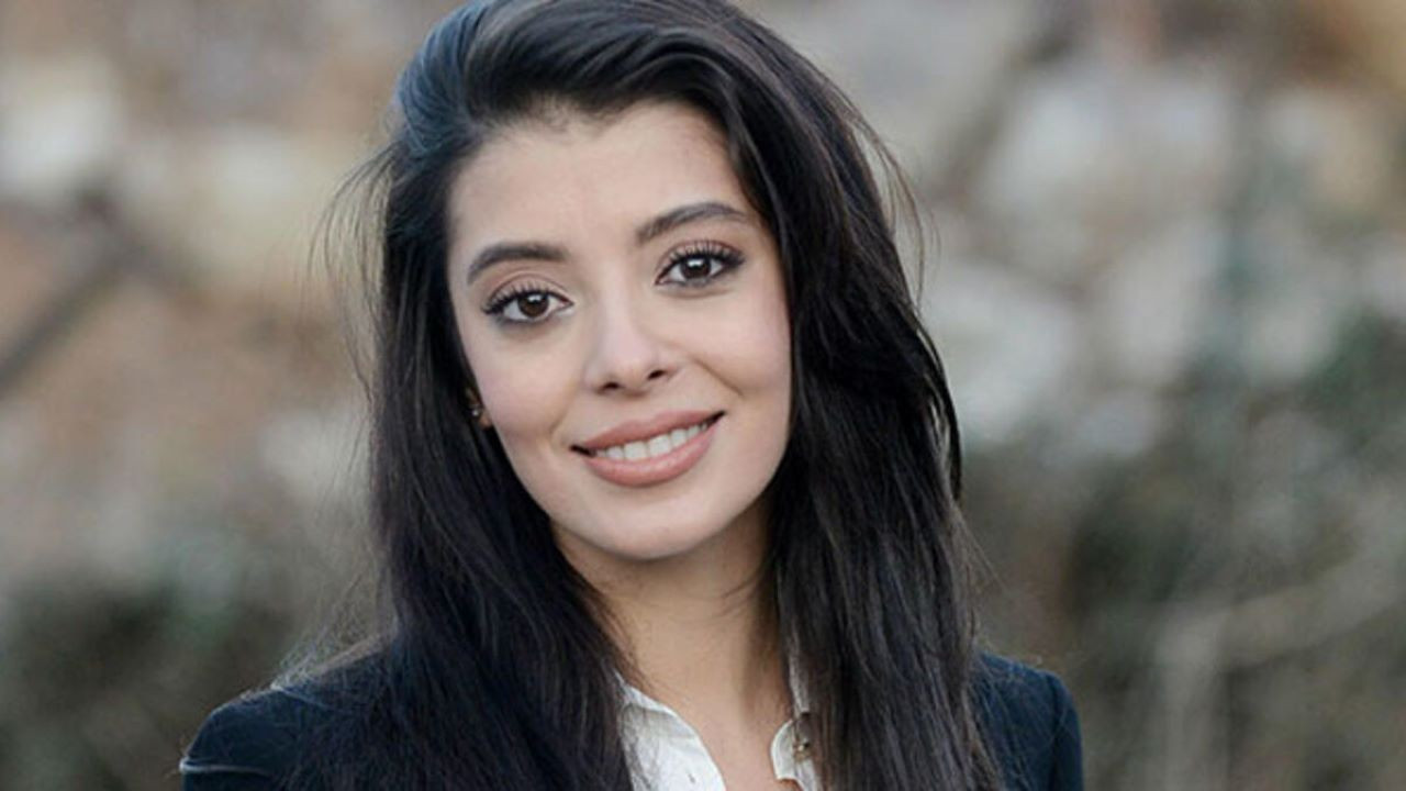 Selin Şekerci gönlünü ünlü iş adamına kaptırdı