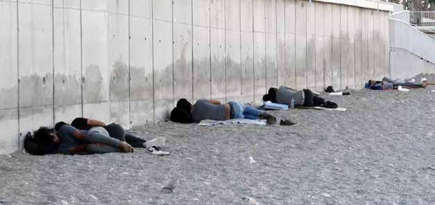 Dünyaca ünlü Konyaaltı Sahili'nde şaşırtan görüntüler