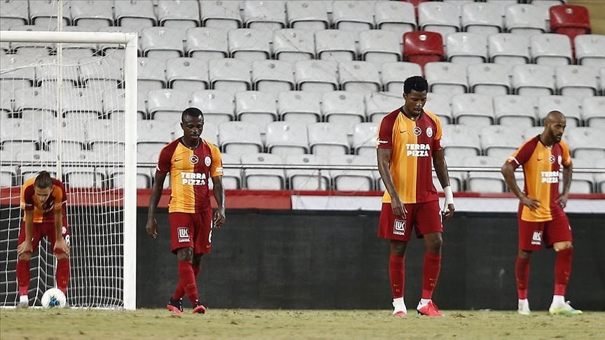 Galatasaray'a transfer şoku!