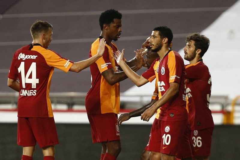 Fenerbahçe'den Galatasaray'a bir çalım daha