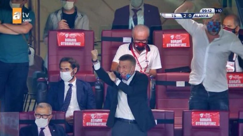 Trabzonspor Başkanı Ahmet Ağaoğlu'ndan tepki çeken hareket