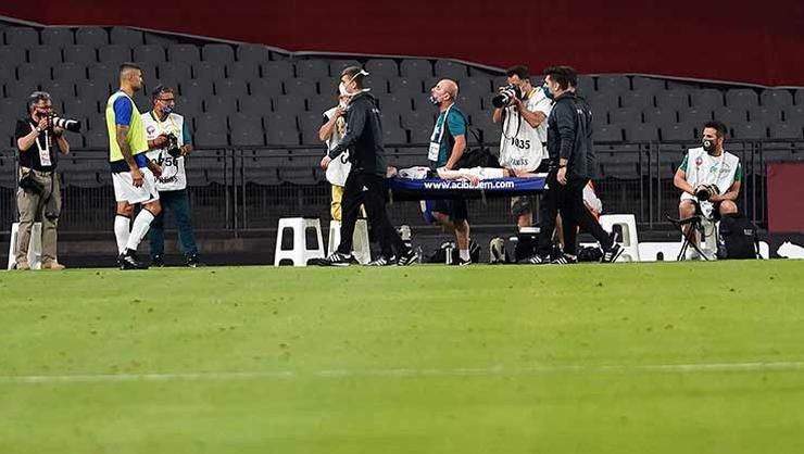 Trabzonsporlu futbolcu kanlar içinde yere yığıldı!