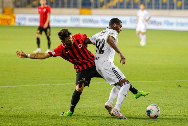 Avrupa devleri Beşiktaş'tan Vida'nın peşinde!