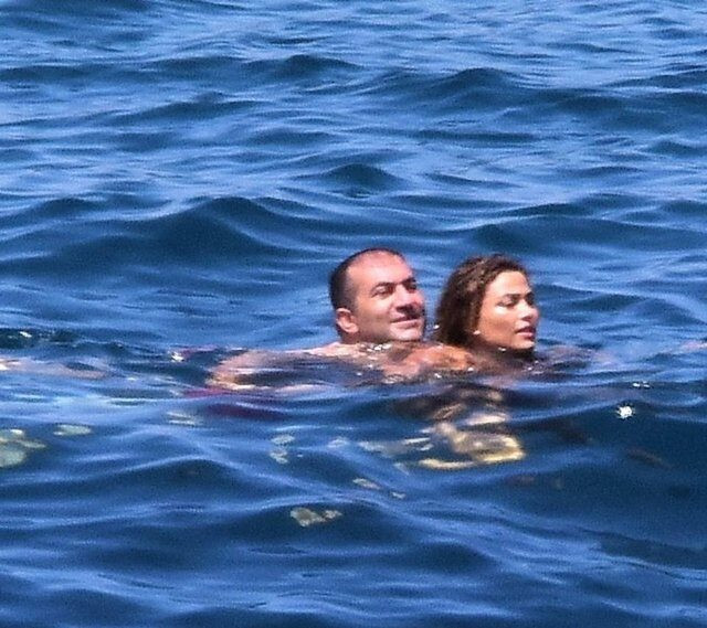Didem Taslan yeni sevgilisiyle denizde aşka geldi