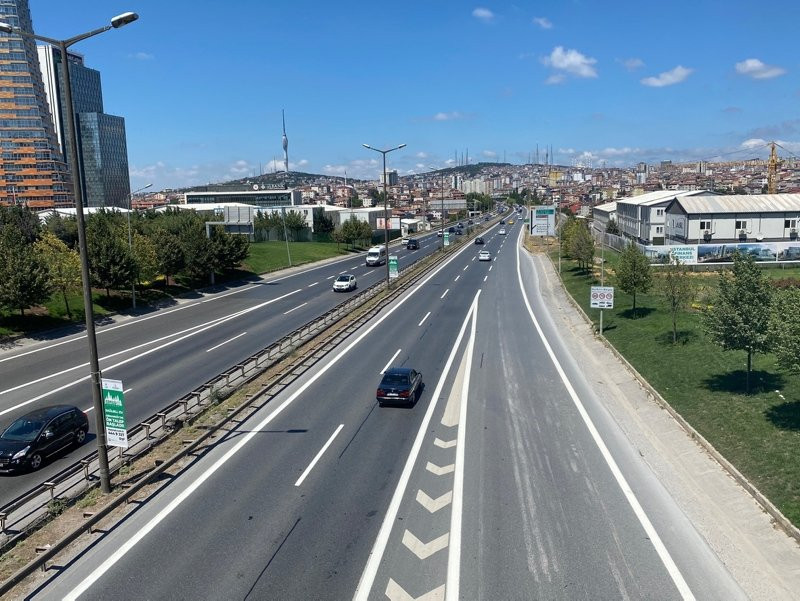 Tam vakti! İstanbullular sokağa çıkın, şehrin tadını çıkarın!