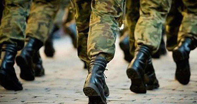 Bir gecede Türkiye'de binlerce kişi asker kaçağı oldu!