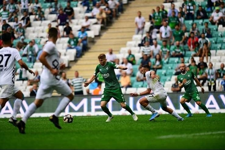 Fenerbahçe Burak Kapacak için 2 futbolcu önerdi!