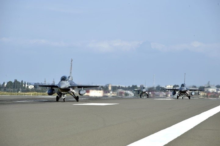 Türk F-16'ları Azerbaycan'da