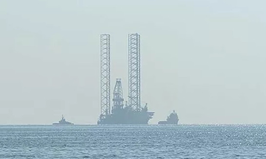 İsrail de doğalgaz için denize indi!