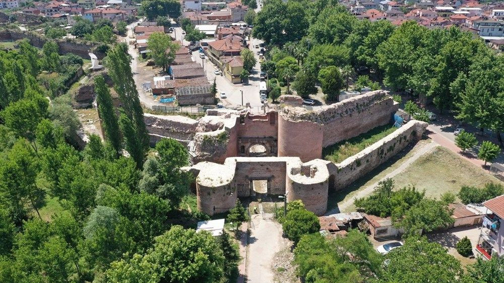 İznik'te 2 bin yıllık İstanbul Kapısı eski ihtişamına kavuşuyor