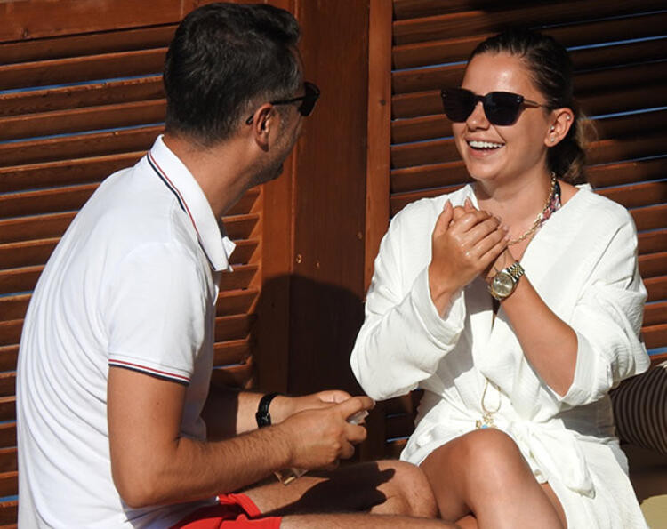 Merve Özbey-Kenan Koçak'ın tatil keyfi