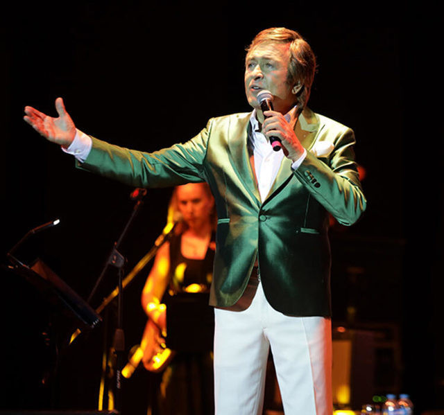 Koronavirüs onları vurmadı: 2020 yaz konserlerinden servet kazanacaklar!