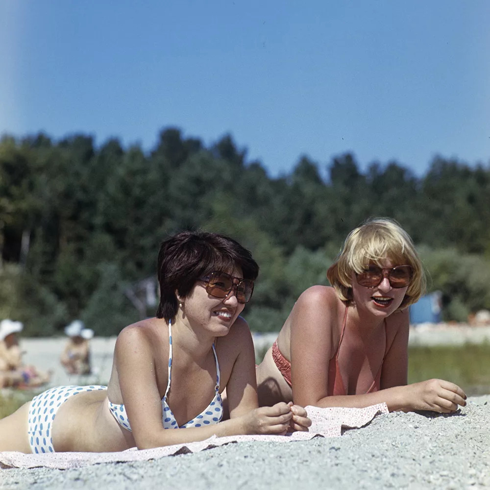 Plaj modasının gözdesi bikini, 74 yaşında! - Resim: 2