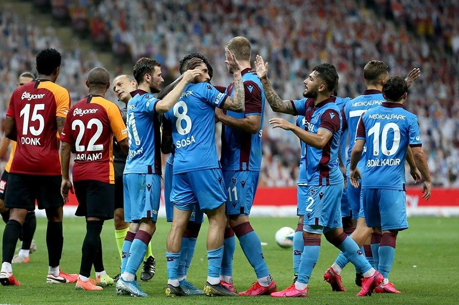 Emre Belözoğlu'na Arda Turan şoku
