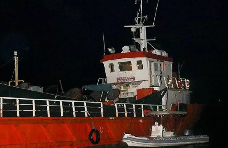 İzmir'de gemiden 276 sığınmacı çıktı