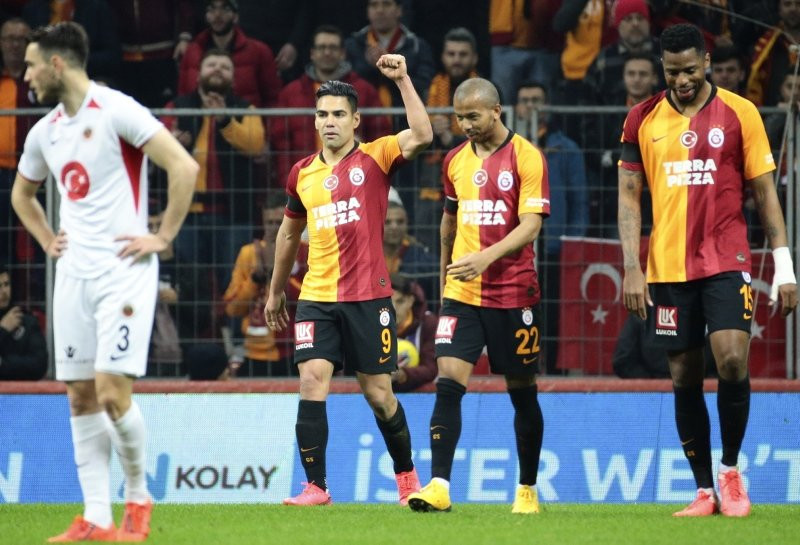 Falcao'nun Galatasaray'dan 1 dakikada kazandığı para