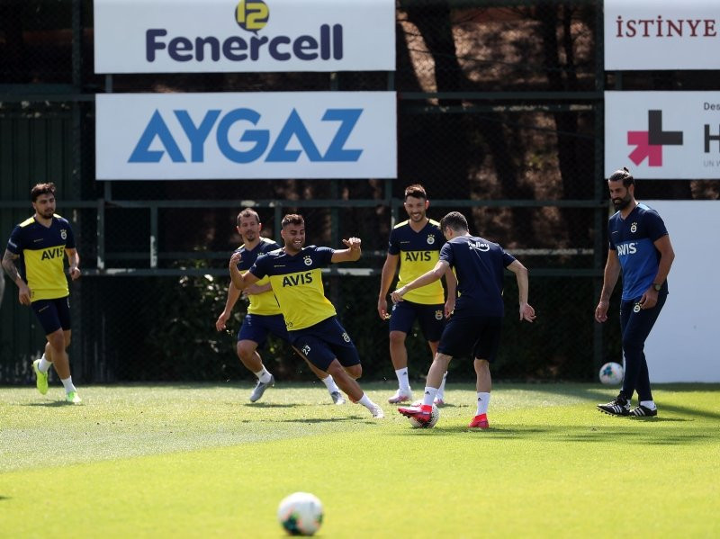 Fenerbahçe'den sürpriz 11 kararı