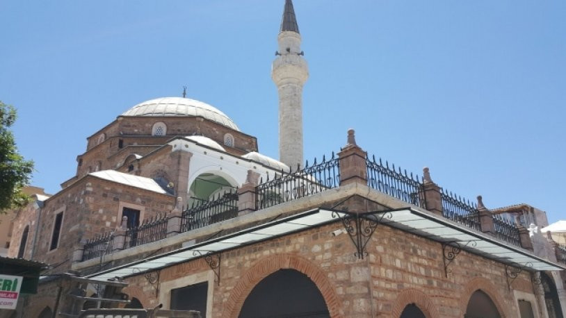 Müftülük, İzmir'de camiden Müslüm Gürses çalındığı iddialarını yalanladı