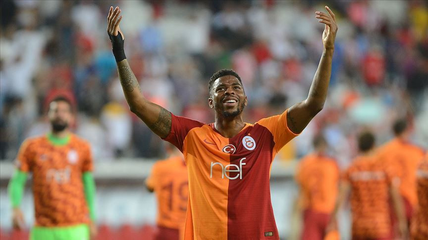 Ryan Donk'un sözleşmesi uzatılıyor