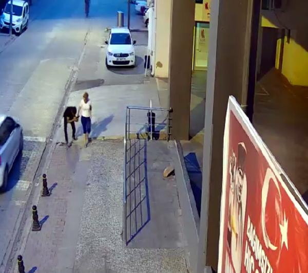 Genç kadın sokak ortasında kabusu yaşadı