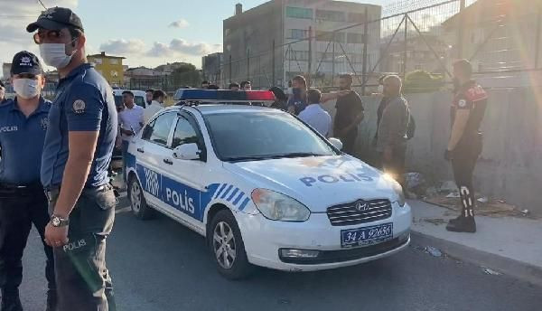 İstanbul'da sosyal mesafesiz düğüne polis baskını