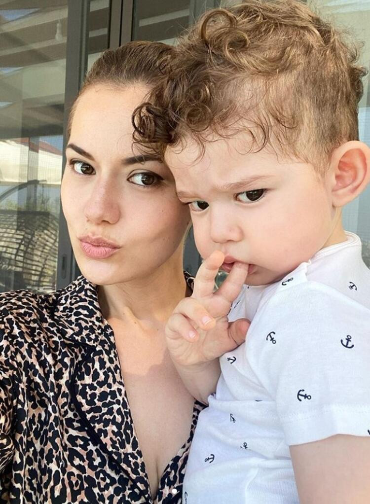 ''Babası gibi keskin bakışlım''