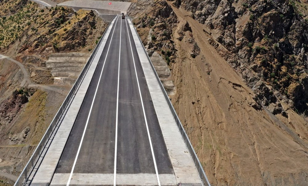 Türkiye'nin en yüksek köprüsü açılıyor! 5 saatlik yol 2 saate inecek