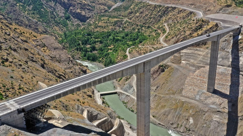 Türkiye'nin en yüksek köprüsü açılıyor! 5 saatlik yol 2 saate inecek