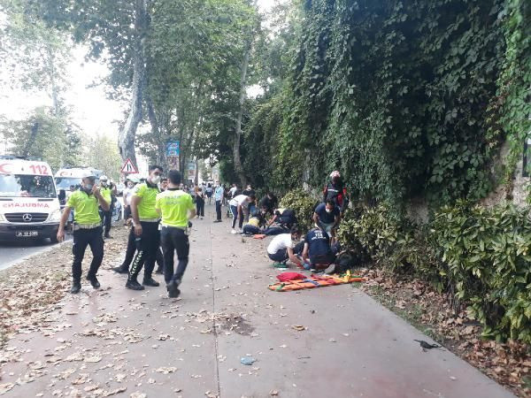 Beşiktaş'ta motosiklet kaldırımdaki yayalara çarptı: 4 yaralı
