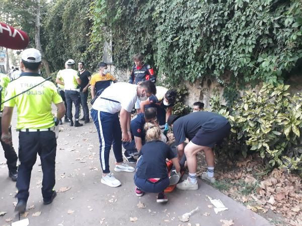 Beşiktaş'ta motosiklet kaldırımdaki yayalara çarptı: 4 yaralı
