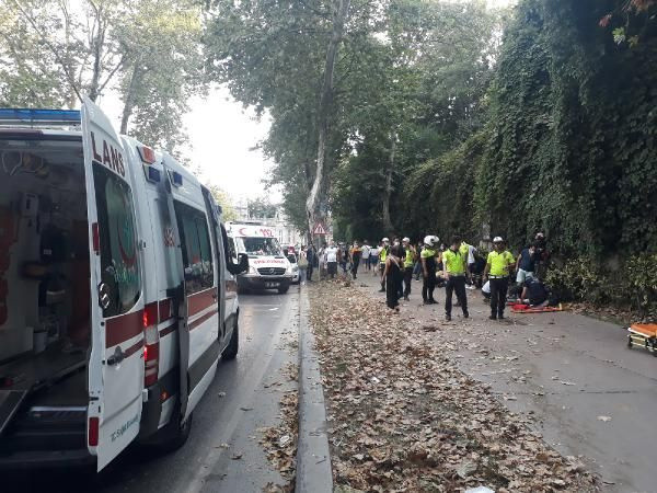 Beşiktaş'ta motosiklet kaldırımdaki yayalara çarptı: 4 yaralı