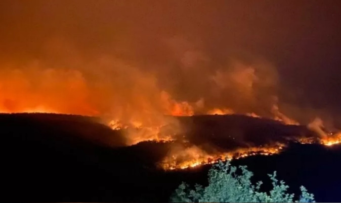 Bulgaristan’daki yangın Türkiye sınırına ulaştı