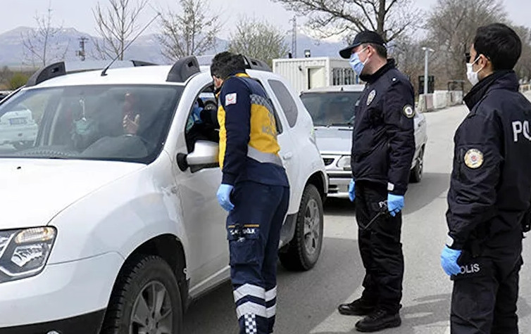 İstanbul'da koronavirüslü hastaları polis yakaladı!
