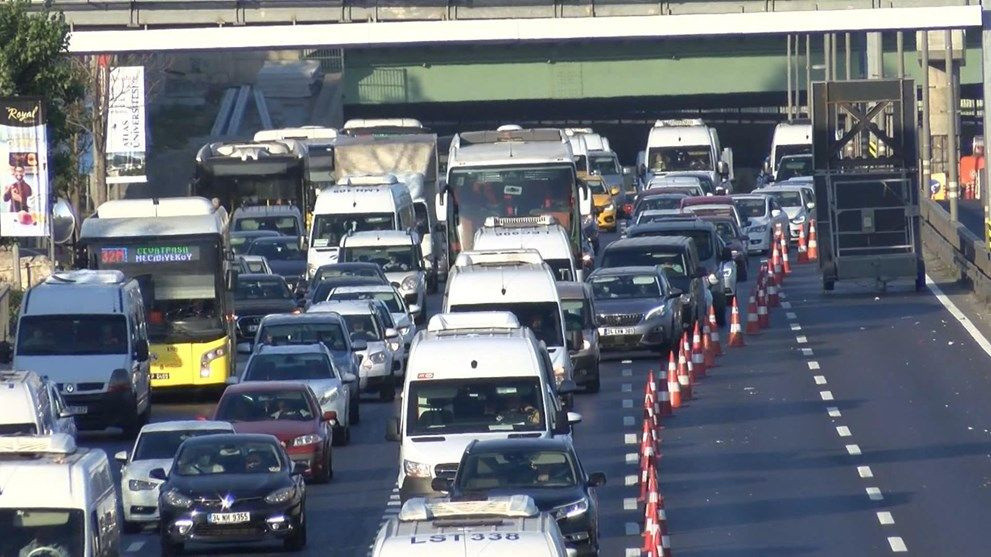 Haliç Köprüsü'ndeki 2'inci etap çalışmaları trafiği kilitledi