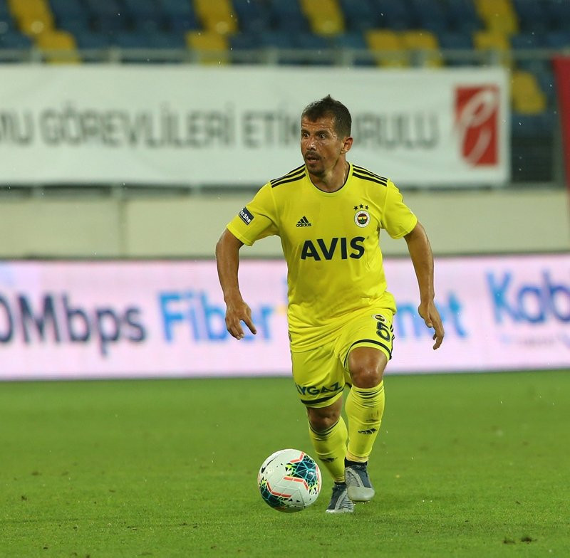 Fenerbahçe'de Emre Belözoğlu endişesi