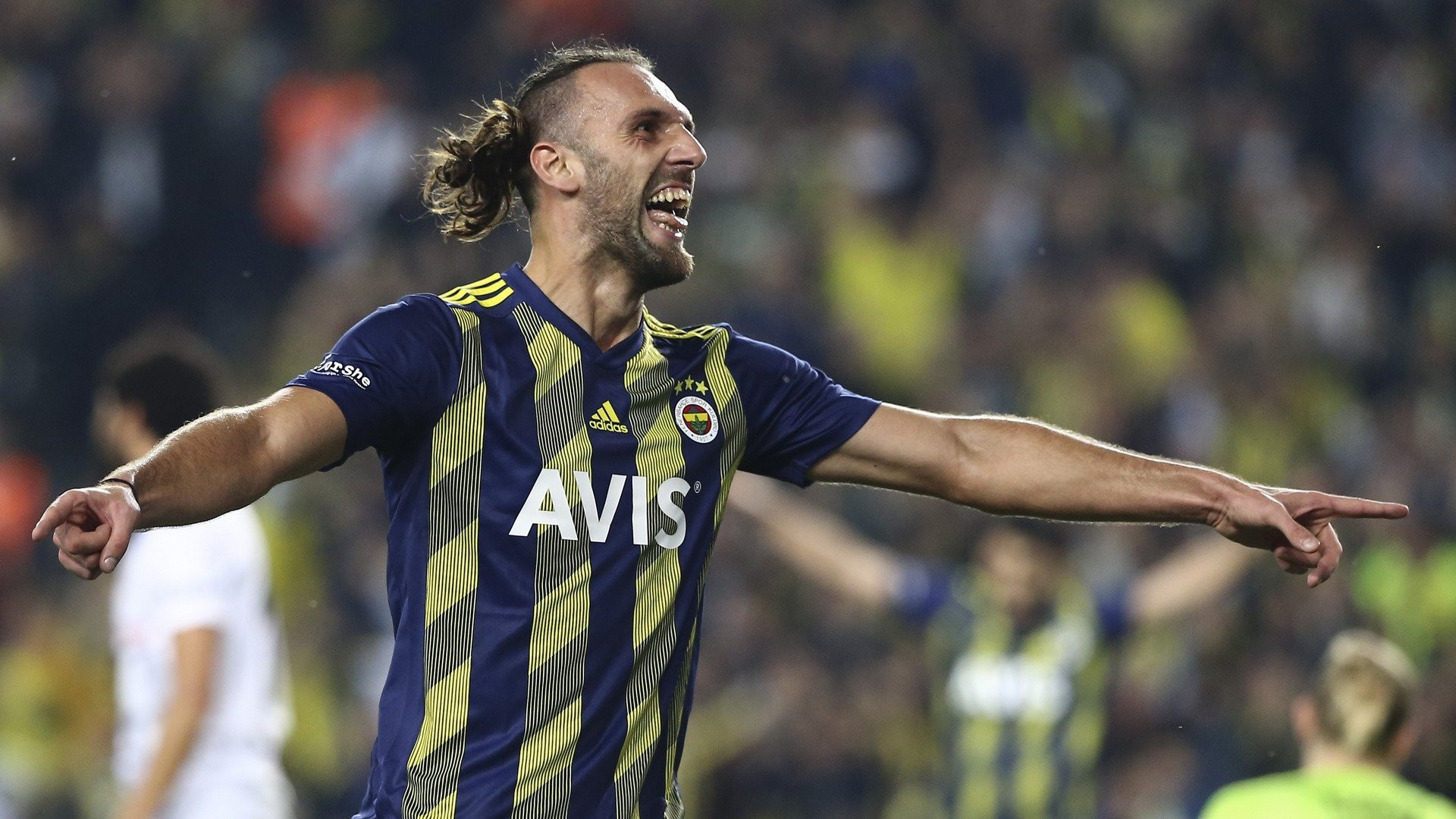 Fenerbahçe Muriqi'nin yerine Senegalli golcüyü alıyor!