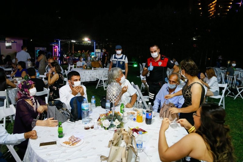 Düğünler için yeni koronavirüs tedbiri