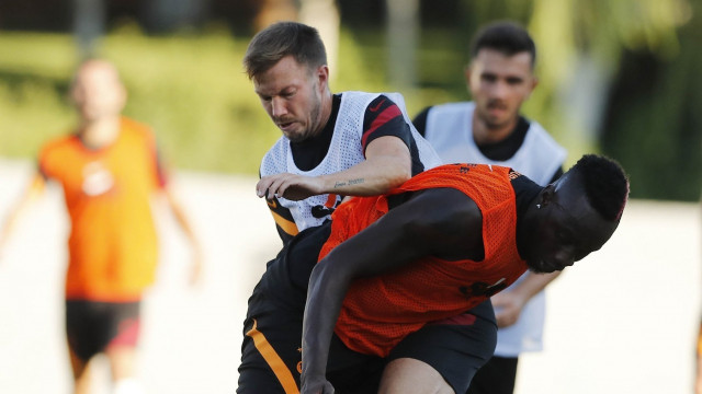 Galatasaray'da yeni transferler idmana çıktı