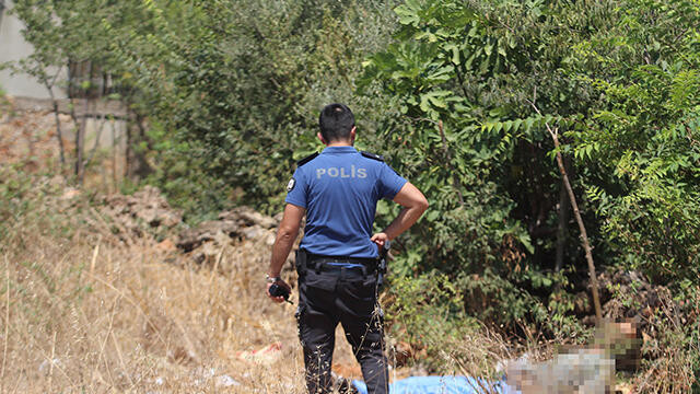 Antalya'da boş arazide bulunan erkek cesedinin kimliği tespit edildi
