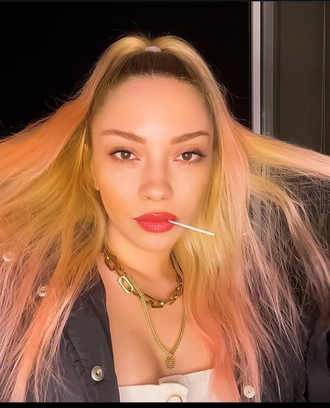 Ece Seçkin TikTok videosuyla rekor kırdı