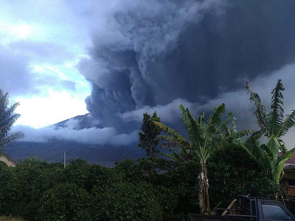 Endonezya'da Sinabung Yanardağı'nda hareketlilik