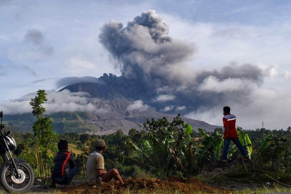 Endonezya'da Sinabung Yanardağı'nda hareketlilik