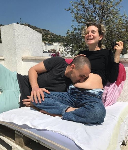 Ayşecan Tatari’nin karnı burnunda pozuna beğeni yağdı