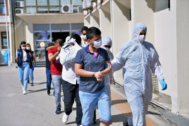 Günübirlik evlere fuhuş operasyonu: 21 gözaltı