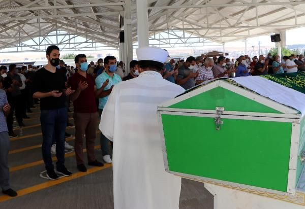 17 yaşındaki Duygu gözyaşlarıyla toprağa verildi