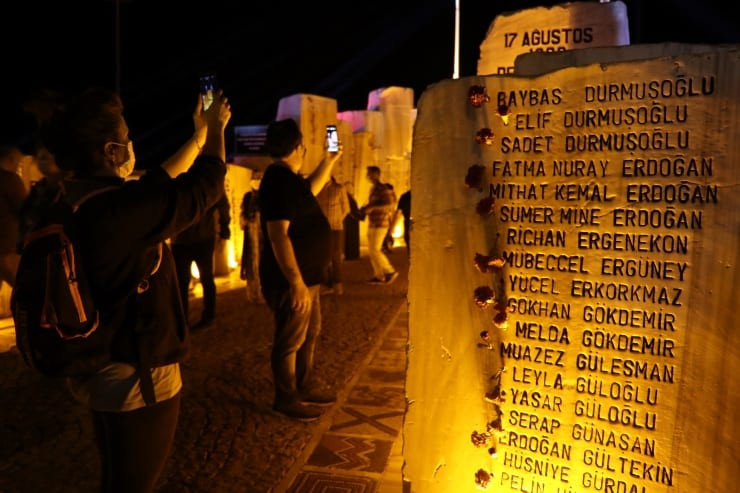 Marmara Depremi’nde hayatını kaybedenler anıldı
