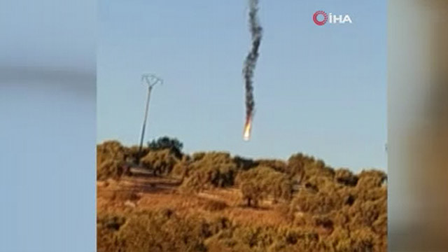 Suriye'de iki Rus keşif uçağı düşürüldü