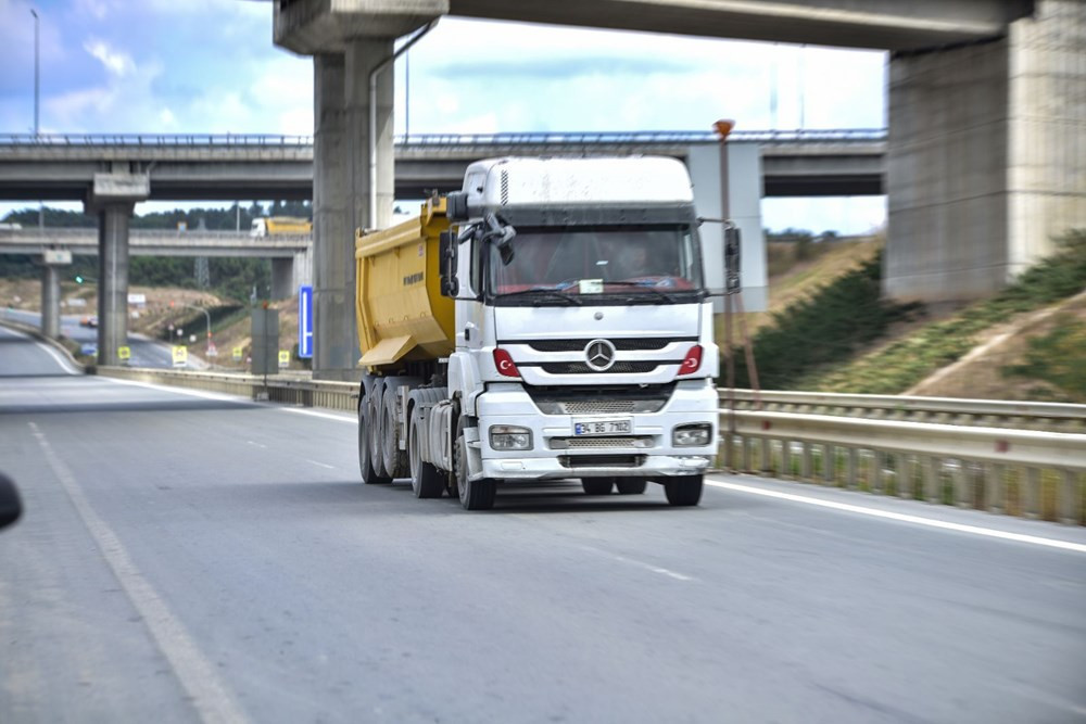 İstanbul'da hafriyat kamyonları tehlikesi! Sefer başı 10 TL alıyorlar - Resim: 4