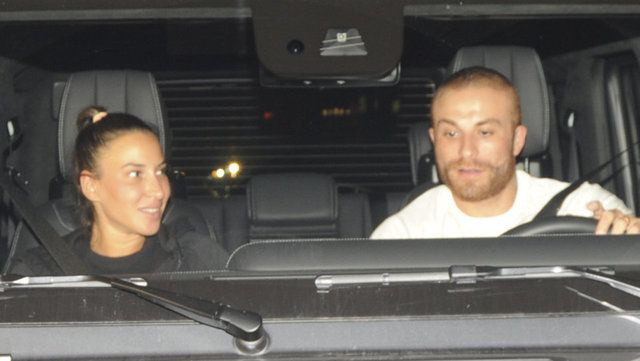 Gökhan Töre 4 aylık hamile eşiyle görüntülendi