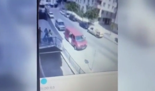 14 yaşındaki çocuk işçiye dayak kamerada!